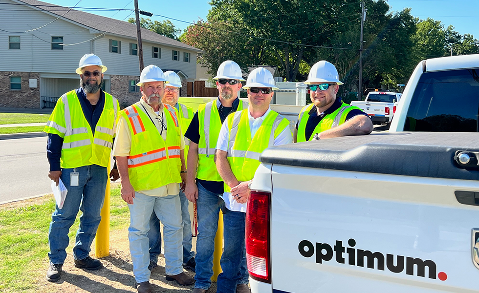 Optimum construction crews ready to install Fiber. Credit: Optimum